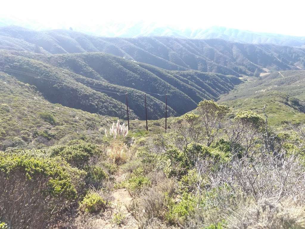 3 Red Poles | Pacifica, CA 94044, USA