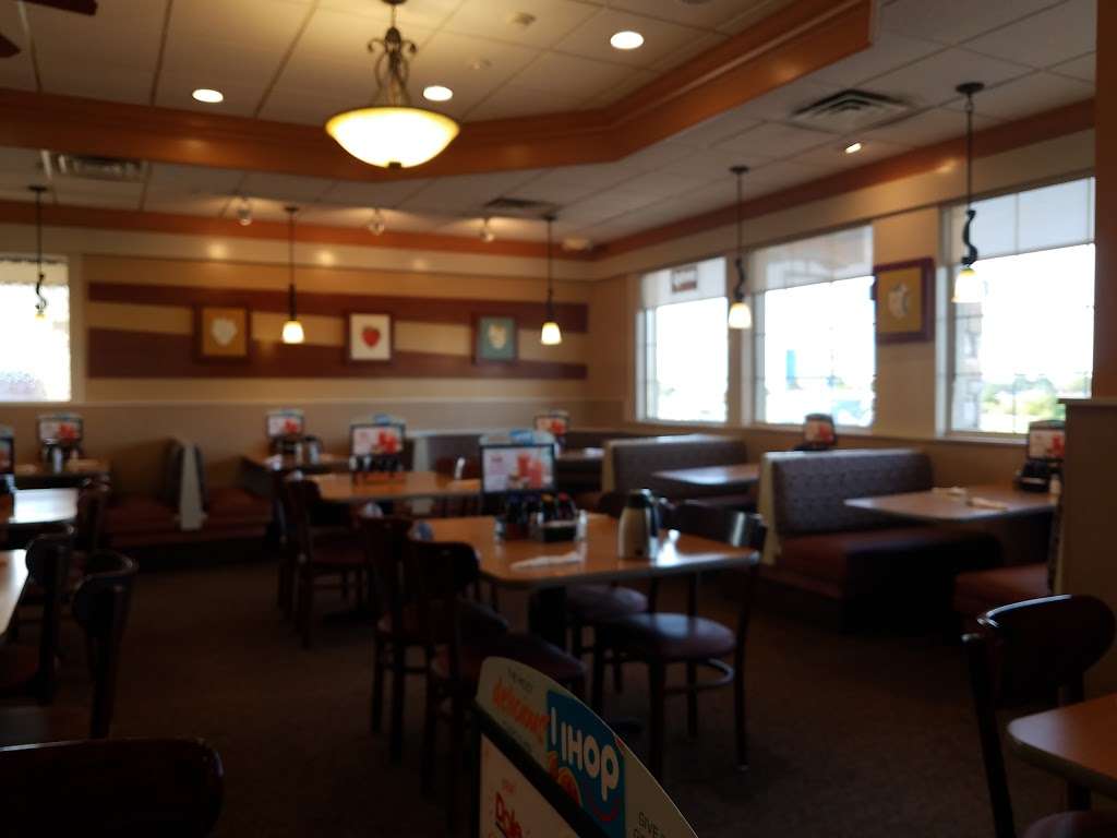 IHOP | 220 Peculiar Dr, Belton, MO 64012, USA | Phone: (816) 994-2520