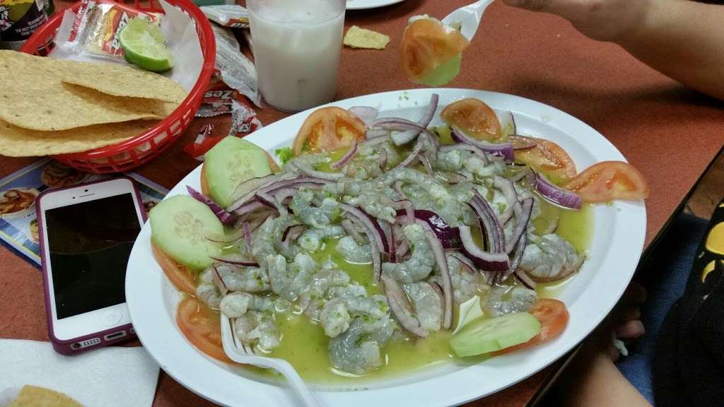 Mariscos Los Primos | 821 S State College Blvd, Anaheim, CA 92806, USA | Phone: (714) 817-0838