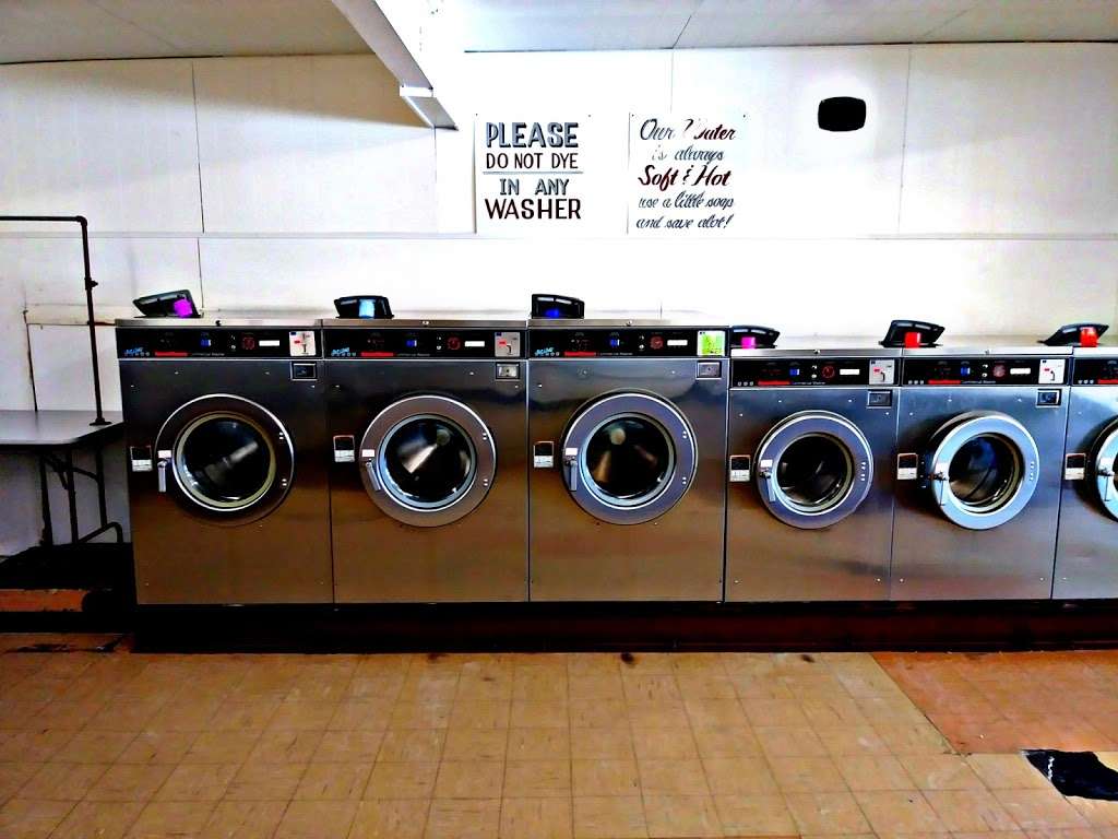 North Side Coin Laundry | 1607 Broadway St, Anderson, IN 46012, USA