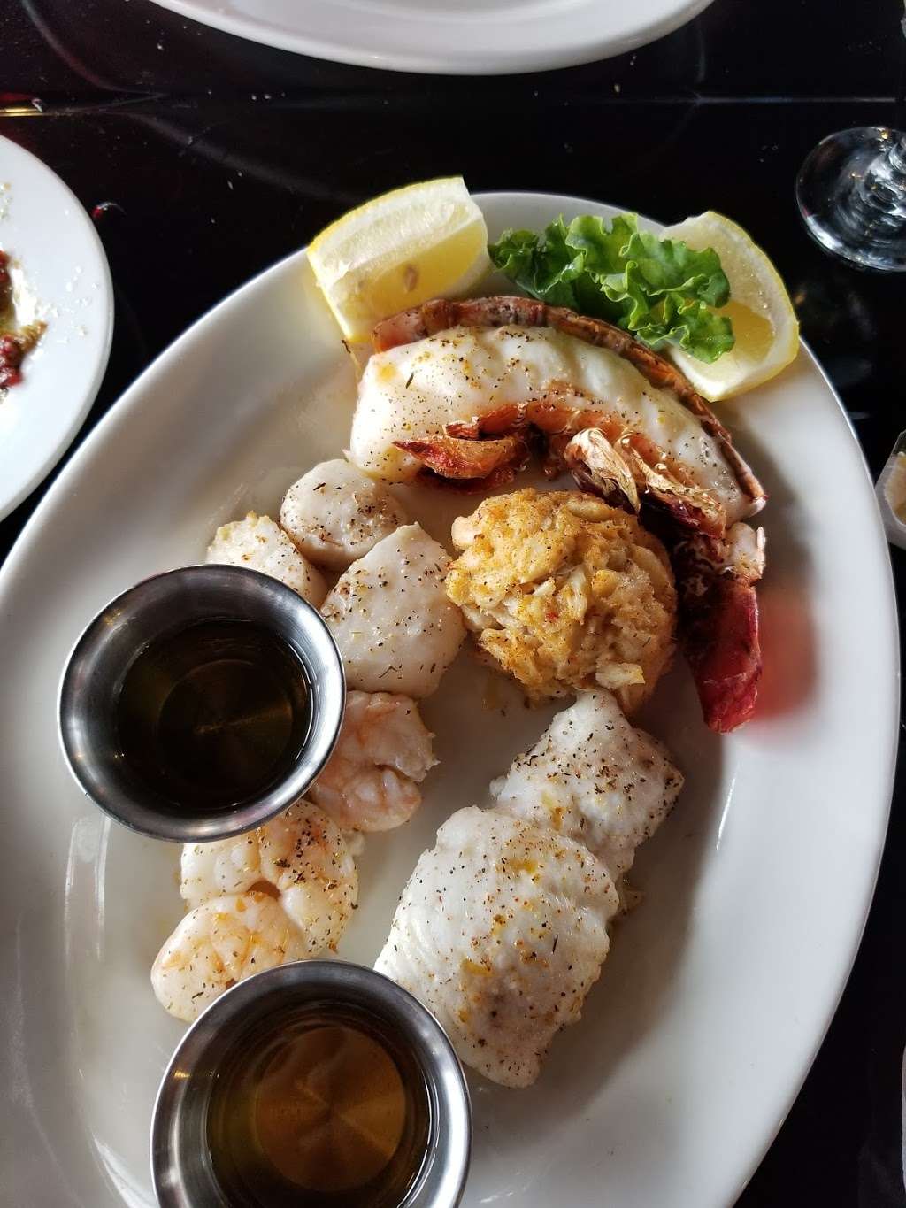 Maries Seafood | 4304 Park Rd, Sea Isle City, NJ 08243, USA | Phone: (609) 263-3474