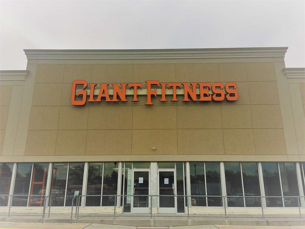 Giant Fitness | 3250 Red Lion Rd, Philadelphia, PA 19114, USA | Phone: (215) 824-2200