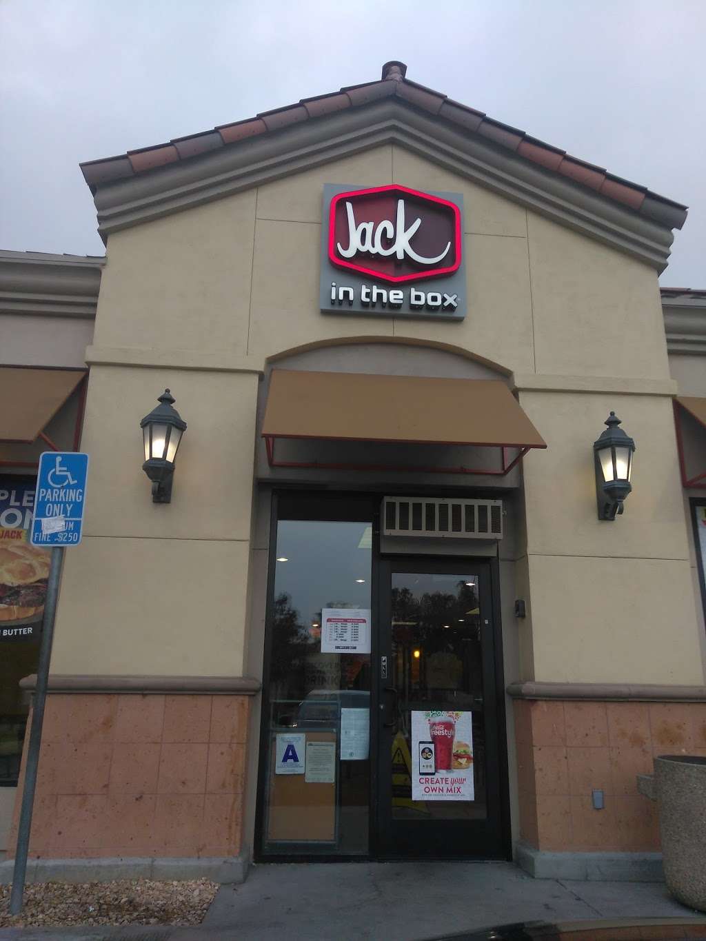 Jack in the Box | 25950 Iris Ave, Moreno Valley, CA 92551, USA | Phone: (951) 242-0232