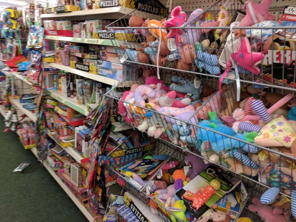 Dollar Tree | 250 Sunset Ave ste a, Suisun City, CA 94585, USA | Phone: (707) 422-5122