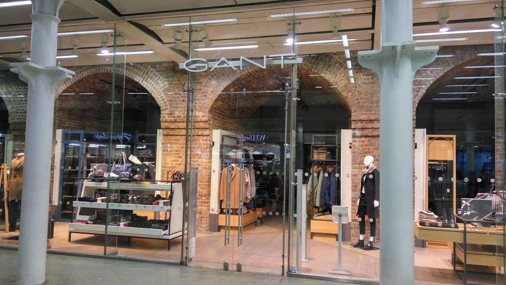 GANT St Pancras | 2a, St Pancras International, Euston Road, Kings Cross, London N1C 4QP, UK | Phone: 020 3696 6600