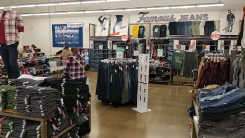 Old Navy | 1640 Douglas Rd, Oswego, IL 60543, USA | Phone: (630) 554-8853