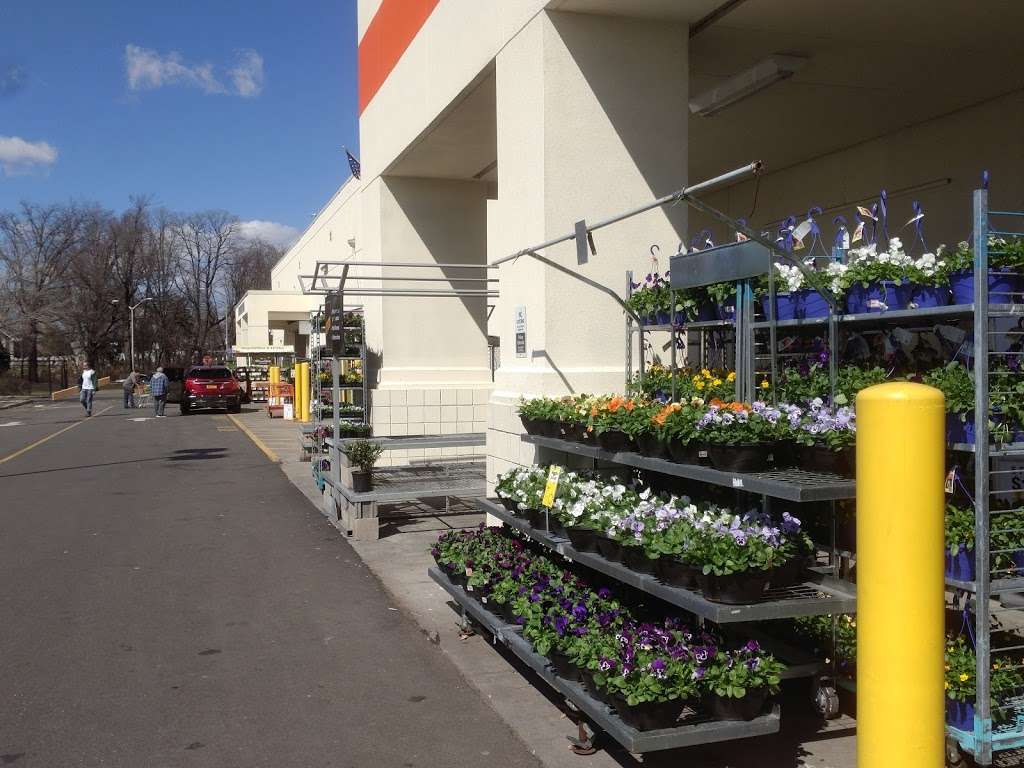 Garden Center at The Home Depot | 73-01 25th Ave, East Elmhurst, NY 11370, USA | Phone: (718) 507-9007