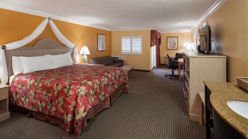 Best Western Harbour Inn & Suites | 16912 Pacific Coast Hwy, Sunset Beach, CA 90742, USA | Phone: (562) 592-4770