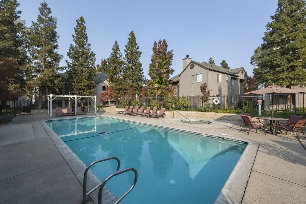 Park Ridge Apartment Homes | 8680 N Glenn Ave, Fresno, CA 93711, USA | Phone: (833) 208-9470