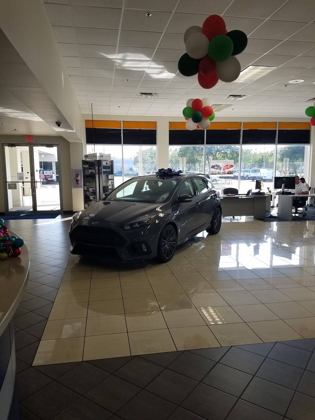 AutoNation Collision Center Pinellas Park | 2525 34th St N #100, St. Petersburg, FL 33713, USA | Phone: (727) 222-3853