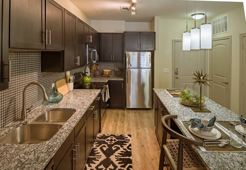 Mercer Crossing Apartments | 11700 Luna Rd, Farmers Branch, TX 75234 | Phone: (972) 954-2488