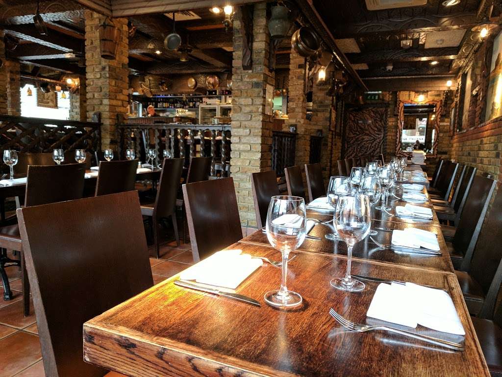 La Nonna | 213-217 The Broadway, London SW19 1NL, UK | Phone: 020 8542 3060