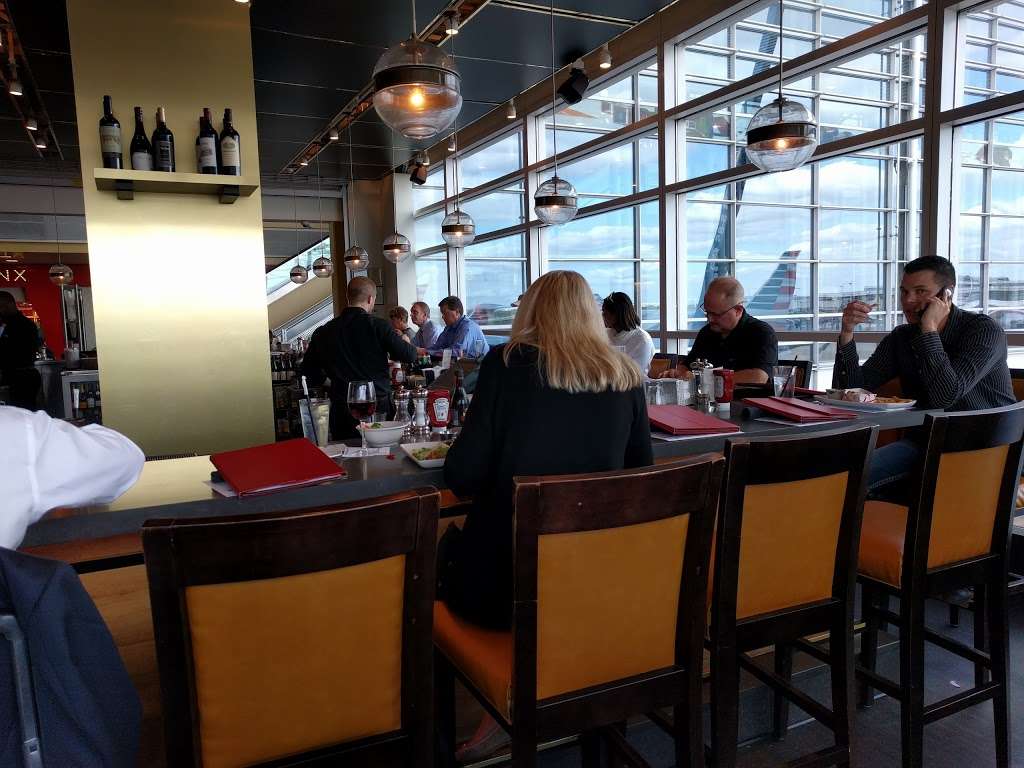 Legal Sea Foods Ronald Reagan Washington National Airport (DCA), 2401