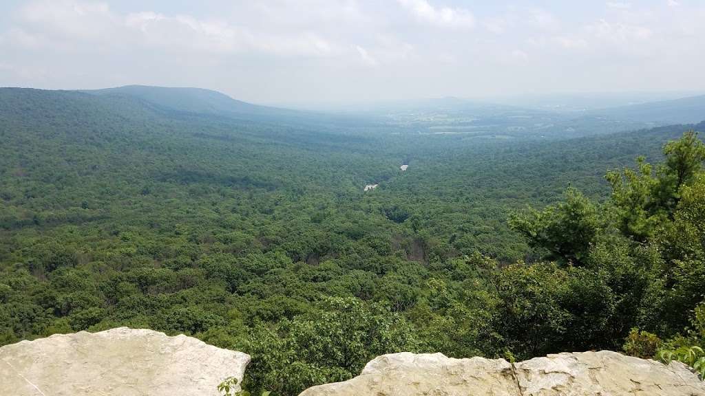 Hawk Mountain Sanctuary Visitor Center | 1700 Hawk Mountain Rd, Kempton, PA 19529, USA | Phone: (610) 756-6961