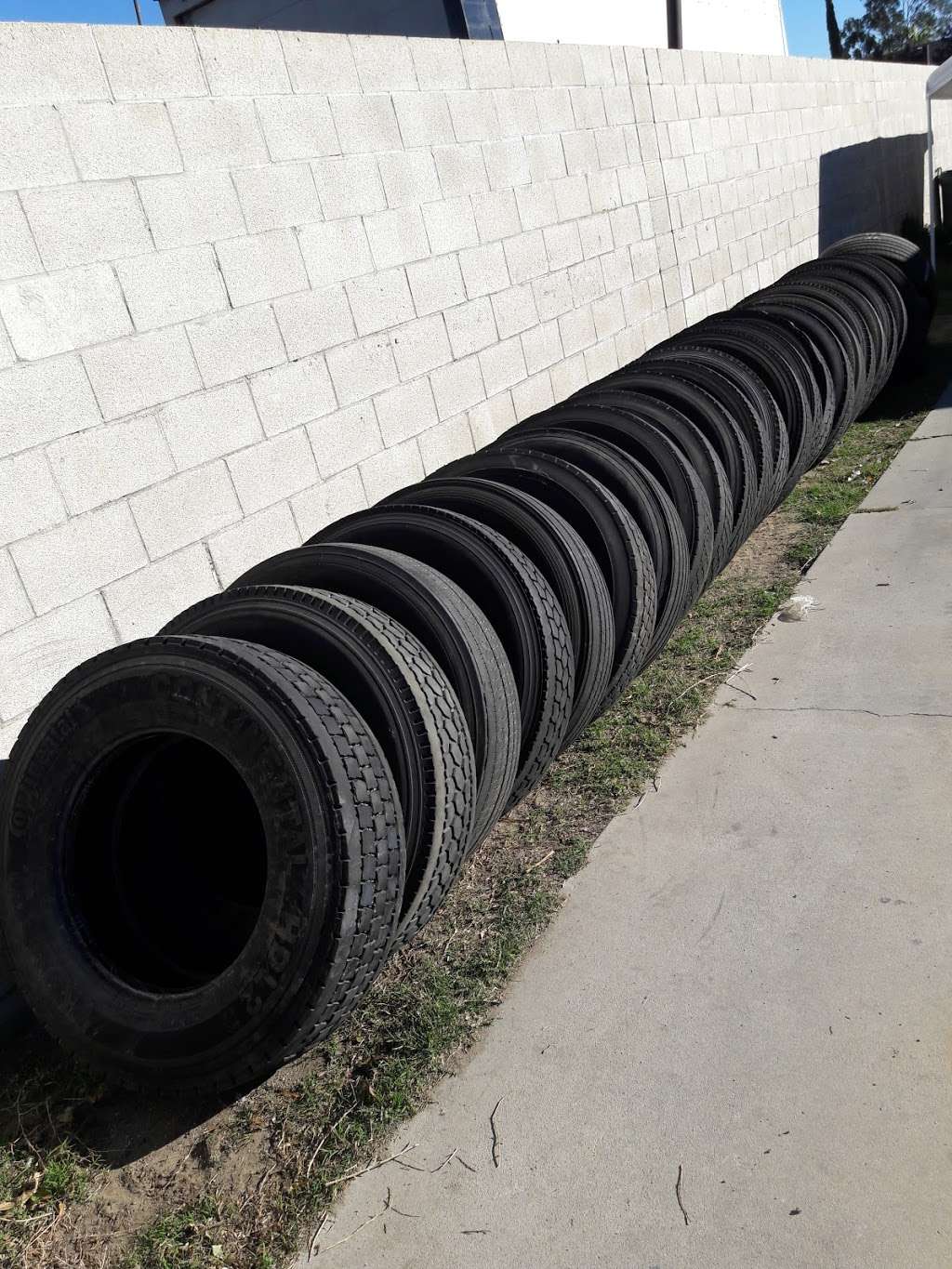 TORRES TRUCK TIRE ROAD SERVICES | 18058 Taylor Ave, Bloomington, CA 92316, USA | Phone: (909) 254-8789
