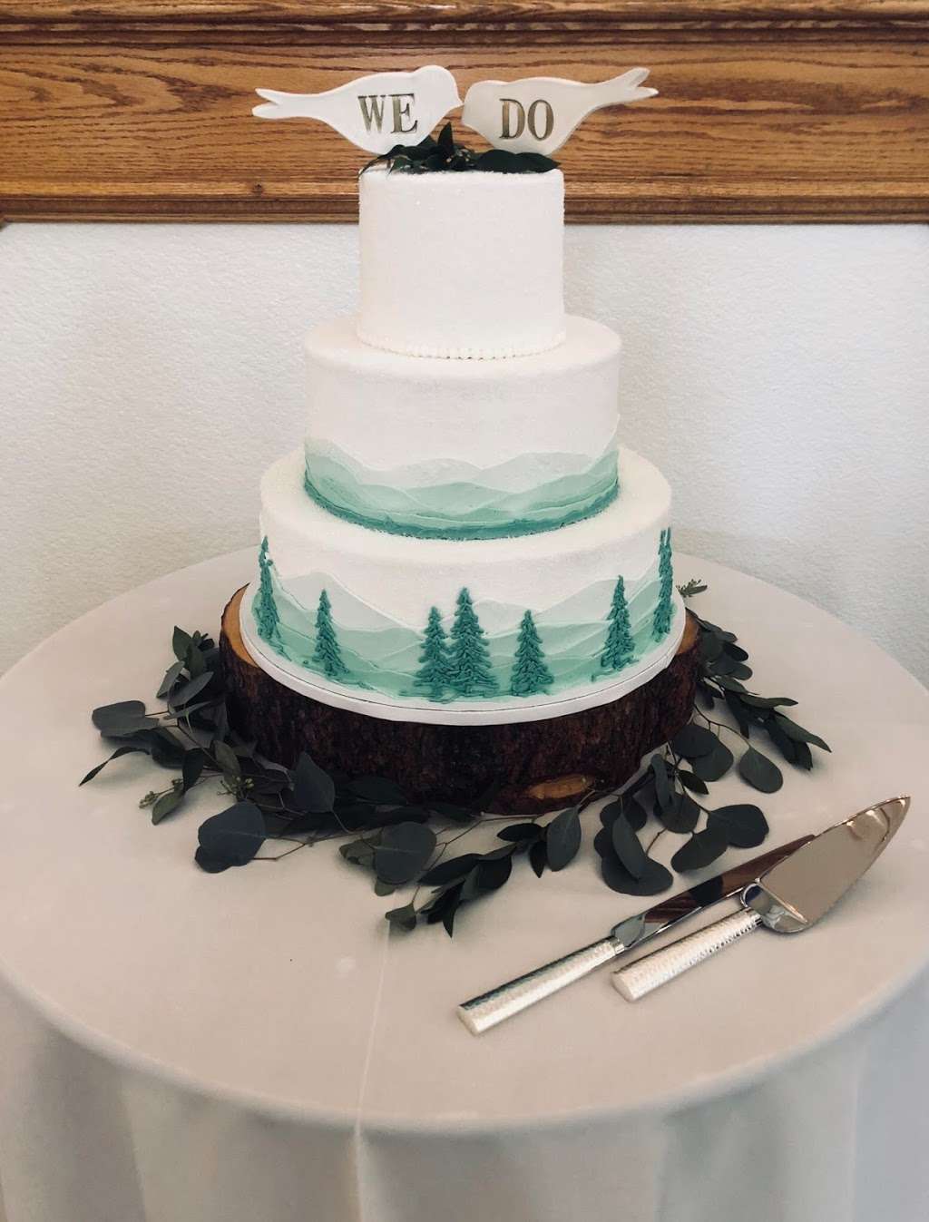 Colorado Rose Cake Company | 3303 Harmony Ct, Berthoud, CO 80513, USA | Phone: (303) 651-1440