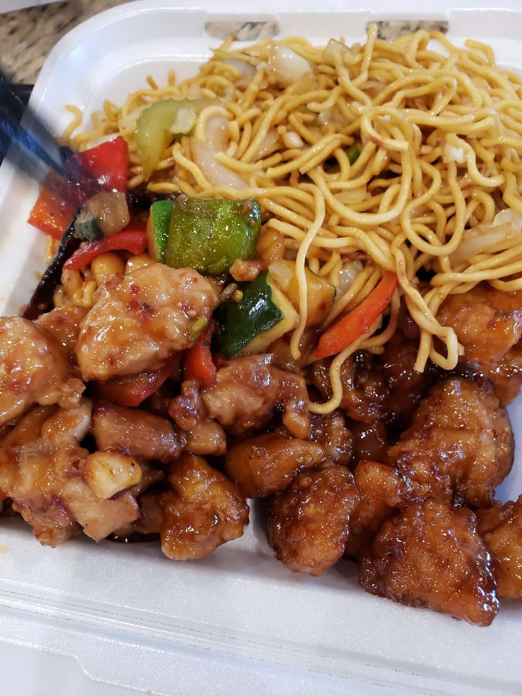 Panda Express | 682 W Huntington Dr, Monrovia, CA 91016, USA | Phone: (626) 599-9862