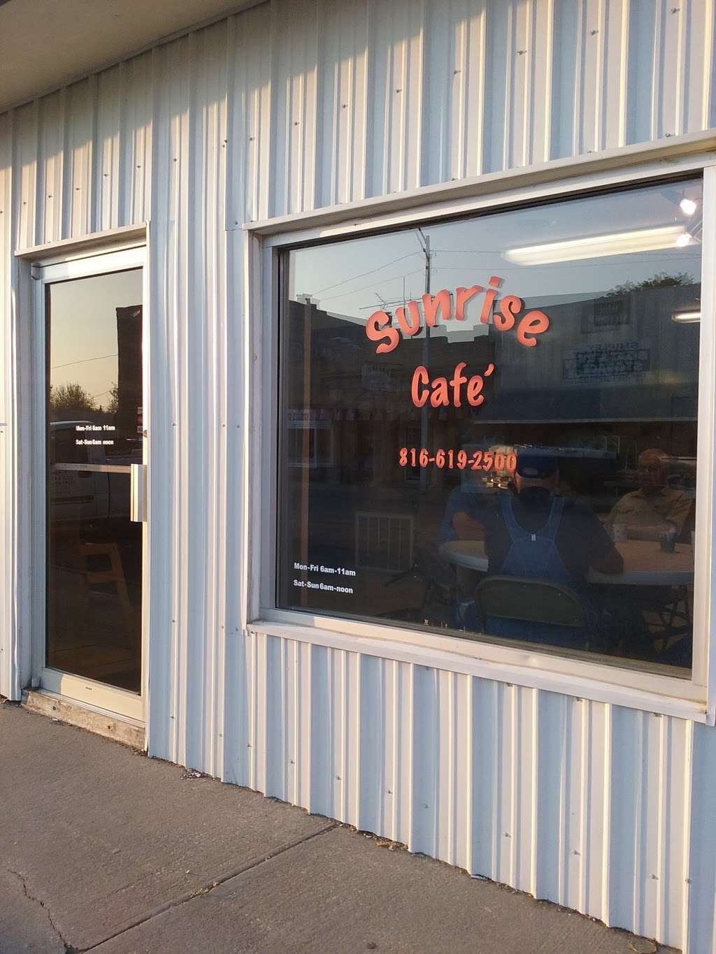 Sunrise cafe | 106 E Main St, Drexel, MO 64742, USA | Phone: (816) 619-2500