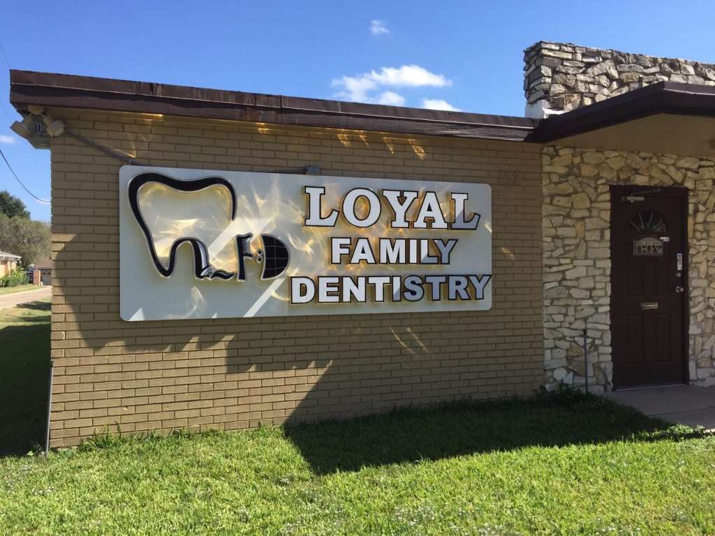 Loyal Family Dentistry | 1021 SW 3rd St, Grand Prairie, TX 75051, USA | Phone: (972) 264-4791
