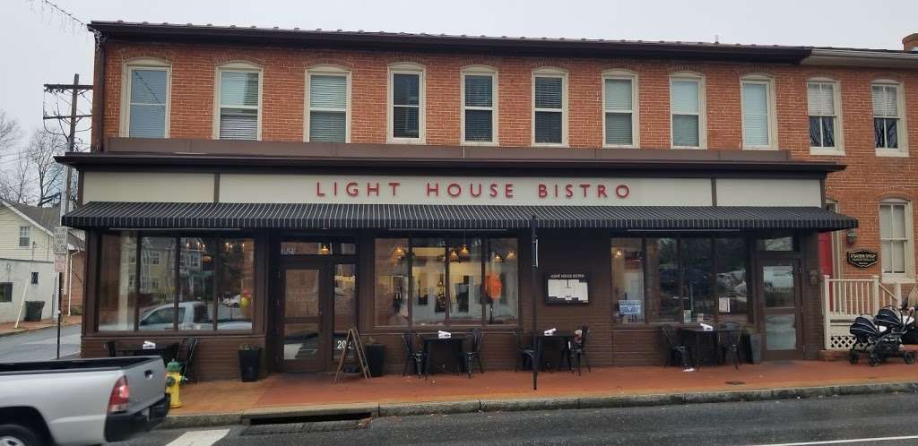 Light House Bistro | 202 West St, Annapolis, MD 21401, USA | Phone: (410) 424-0922
