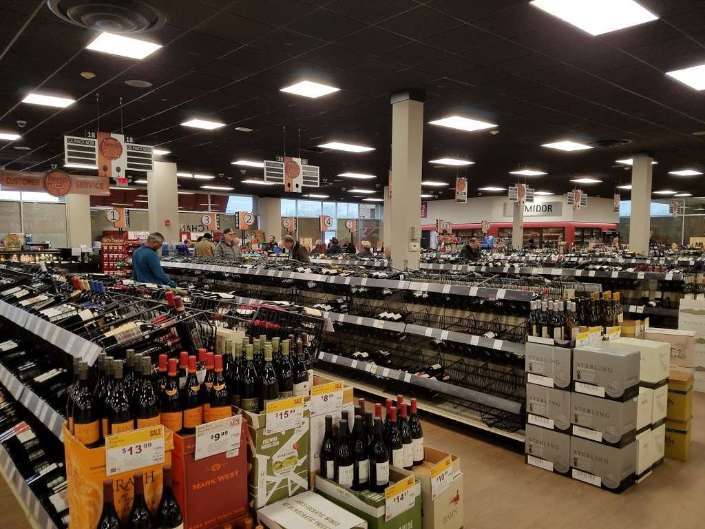 Binnys Beverage Depot | 153 Skokie Valley Rd, Highland Park, IL 60035 | Phone: (847) 831-5400