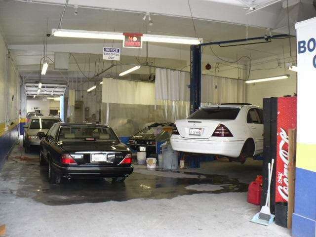 Rich and Famous Auto Body | 14741 Bessemer St, Van Nuys, CA 91411, USA | Phone: (818) 782-9039