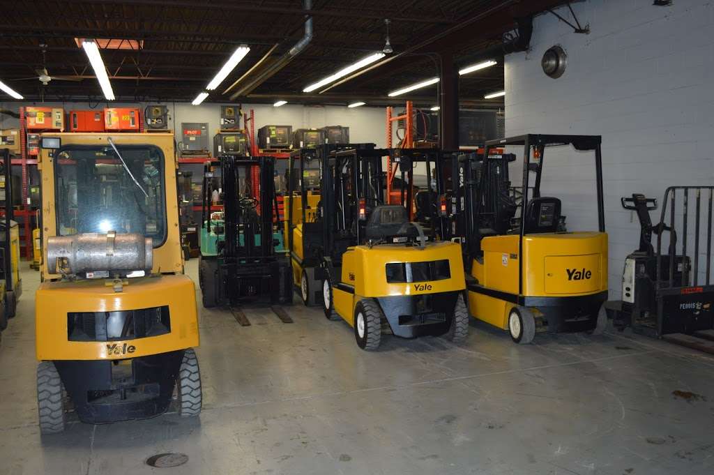 Advantage Material Handling, Inc. | 900 Tower Rd, Mundelein, IL 60060 | Phone: (847) 223-0500