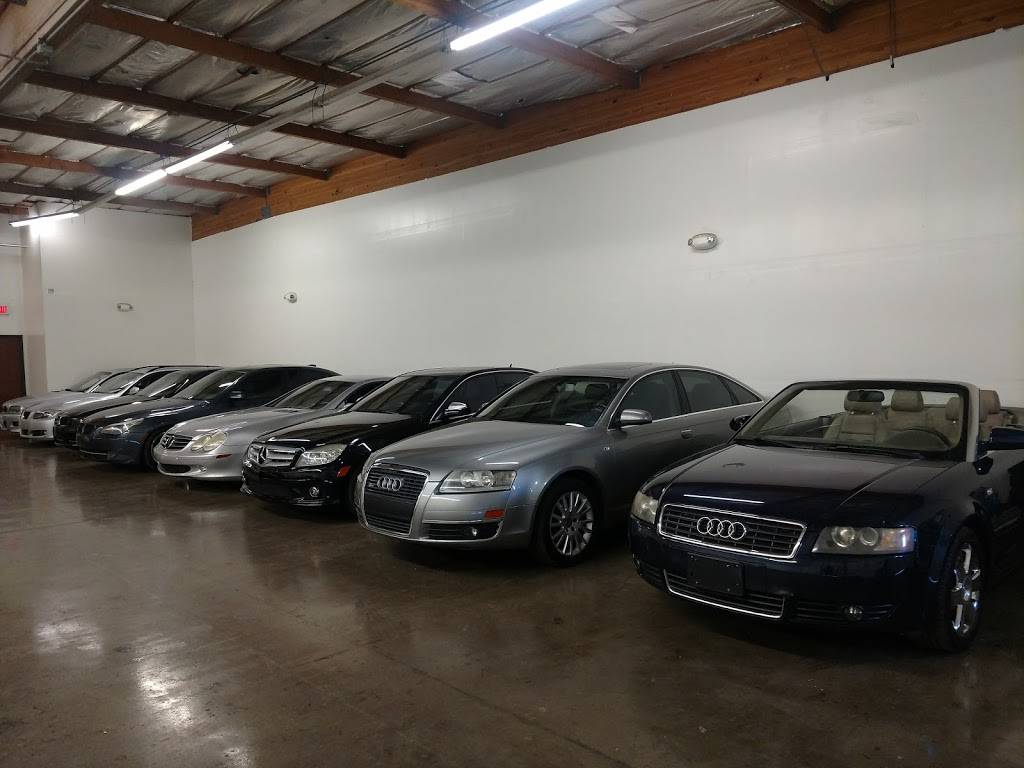 Insight Motors Indoor Showroom | 2127 S Priest Dr Ste 406, Tempe, AZ 85282, USA | Phone: (480) 243-8550