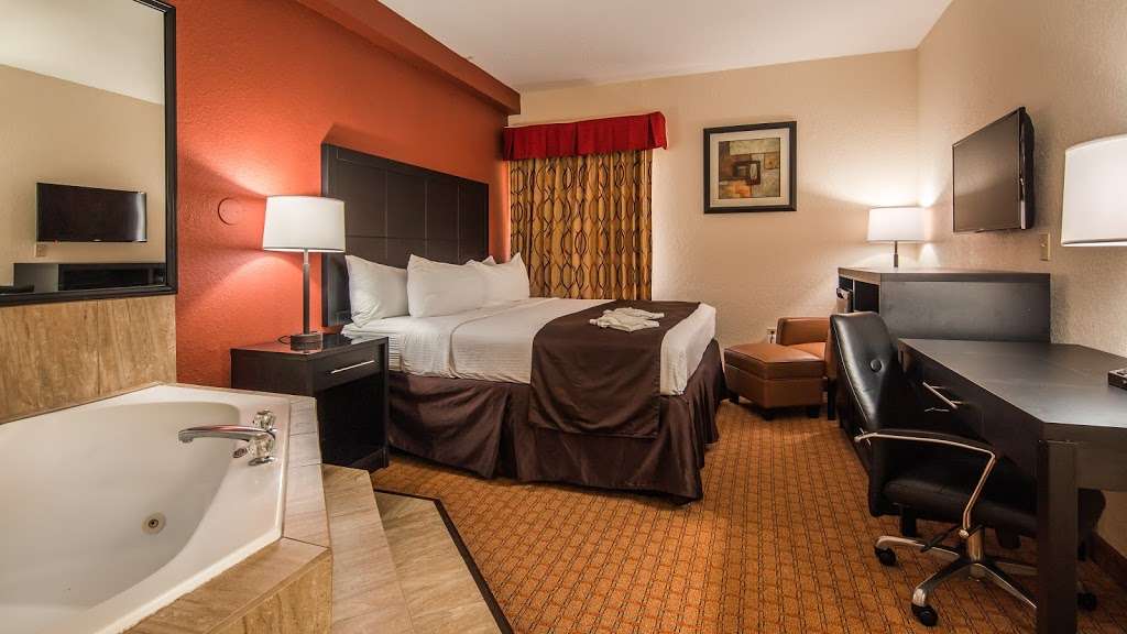 BEST WESTERN Mulberry Hotel | 2525 FL-60, Mulberry, FL 33860, USA | Phone: (863) 425-2500