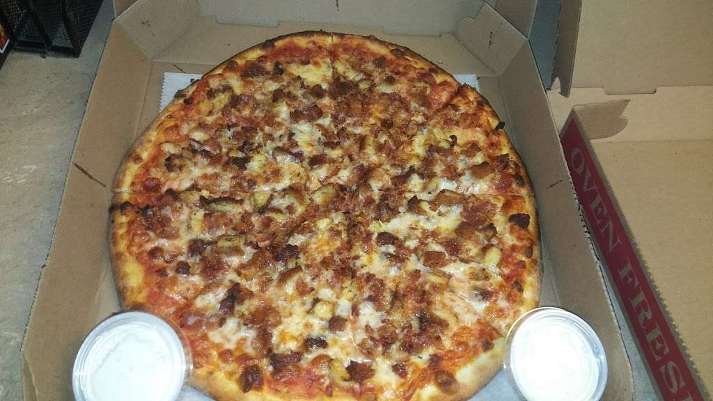 Honeyspot Pizza 5 | 605 Main St, Monroe, CT 06468, USA | Phone: (203) 261-2977
