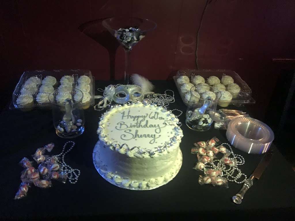 Brendas Cakes | 6313 Rockville Rd, Indianapolis, IN 46214 | Phone: (317) 244-1241