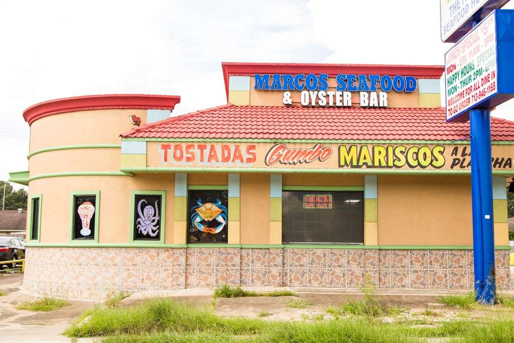 Marcos Seafood & Oyster Bar | 917 Edgebrook Dr, Houston, TX 77034 | Phone: (713) 946-1168
