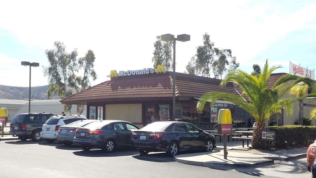McDonalds | 22026 Vandegrift Blvd, Camp Pendleton North, CA 92055, USA | Phone: (760) 385-0235