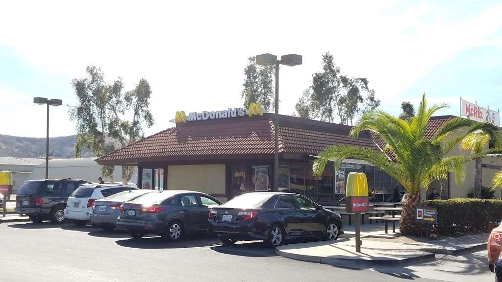 McDonalds | 22026 Vandegrift Blvd, Camp Pendleton North, CA 92055 | Phone: (760) 385-0235