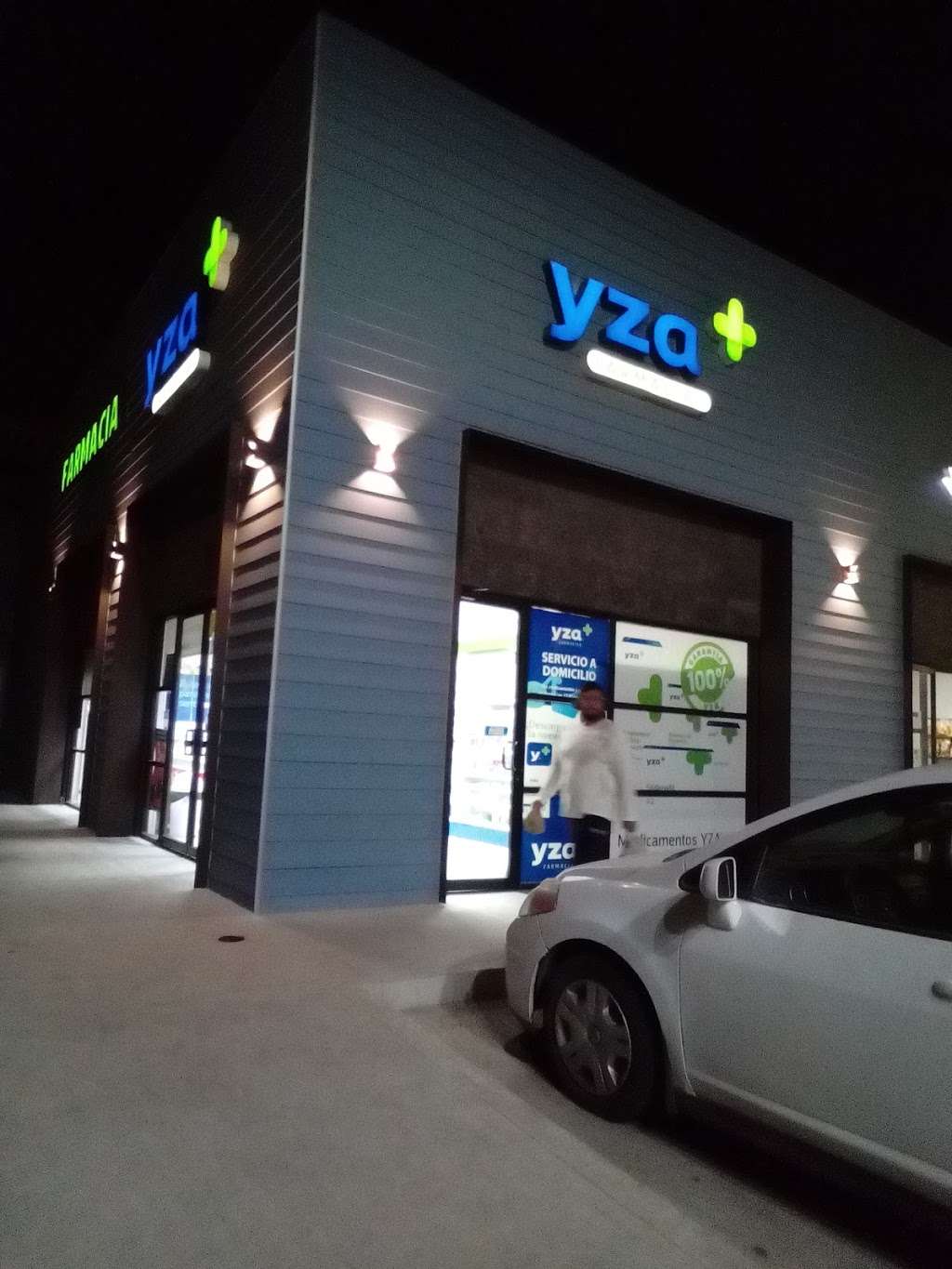 Farmacia YZA Paseo del Lago | Calle, Av. Paseo del Lago 19407, El Lago, 22210 Tijuana, B.C., Mexico | Phone: 664 625 2200