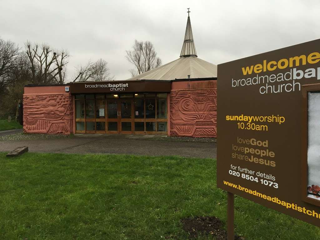 Broadmead Baptist Church | 357 Chigwell Rd, Woodford, Woodford Green IG8 8PE, UK | Phone: 020 8504 1073