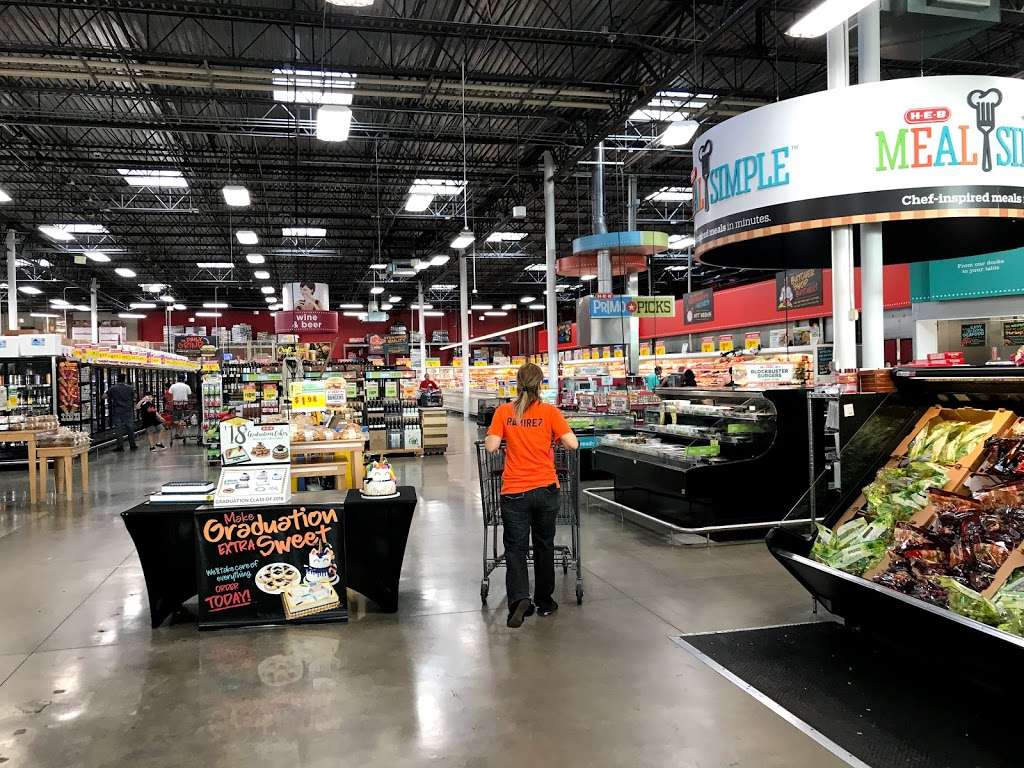 H-E-B | 910 Kitty Hawk Rd, Universal City, TX 78148, USA | Phone: (210) 945-2102