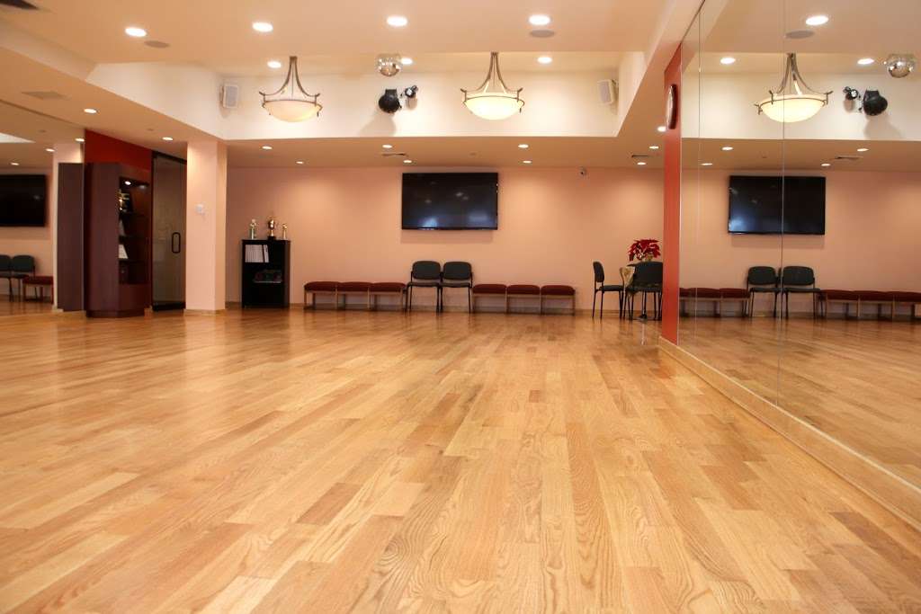 Arthur Murray Dance Studio of Bayside | 222-15 Northern Blvd, Bayside, NY 11361, USA | Phone: (718) 819-8217