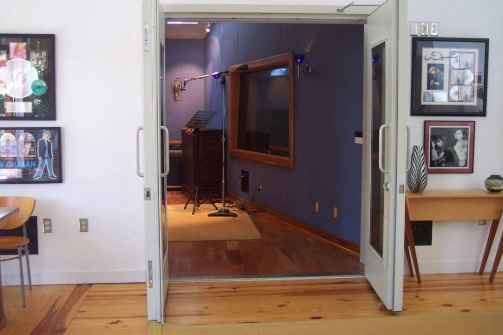 Sweetbriar Recording Studio | Sweetbriar Ave, Nashville, TN 37212, USA | Phone: (615) 210-2120