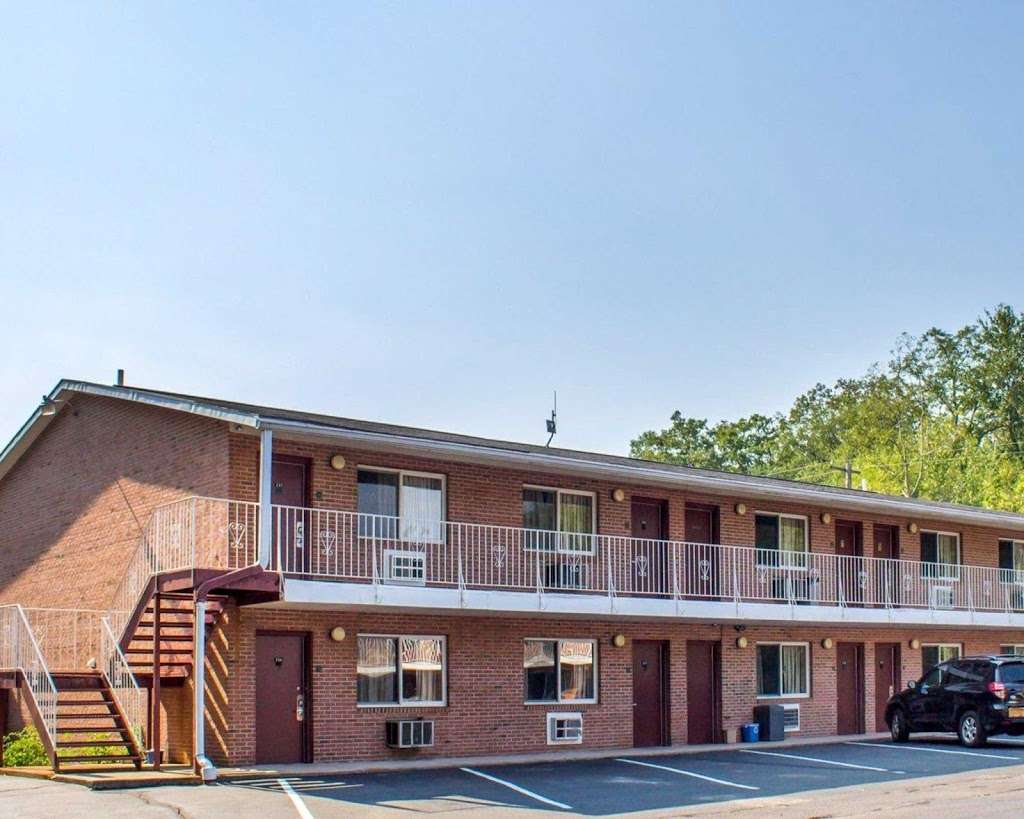 Econo Lodge | 10 Woodmere Dr, Drums, PA 18222, USA | Phone: (570) 788-4121