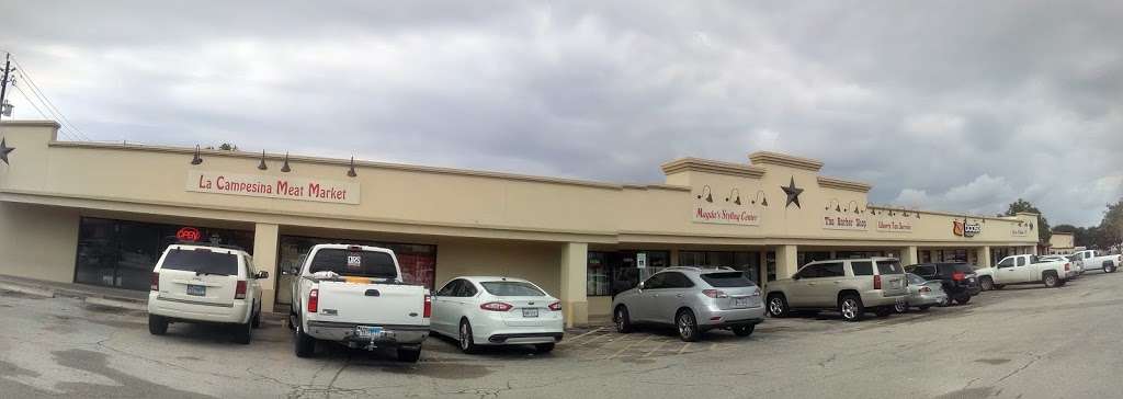 Matthews Shopping Center | 3814 Center St, Deer Park, TX 77536