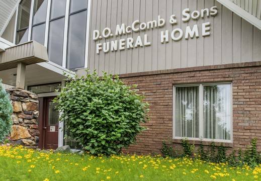 D.O. McComb & Sons Funeral Homes - Foster Park | 6301 Fairfield Ave, Fort Wayne, IN 46807, USA | Phone: (260) 426-9494