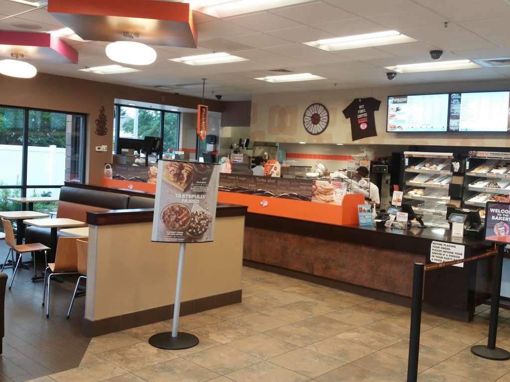 Dunkin Donuts | 861 E State Rd 434 #1055, Winter Springs, FL 32708 | Phone: (407) 542-0360