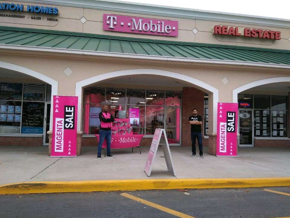 T-Mobile | 17445 US-192 Ste 14, Clermont, FL 34714, USA | Phone: (352) 432-1188
