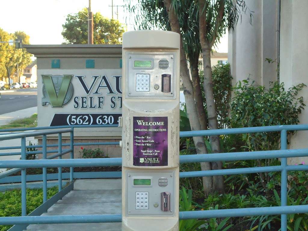 Vault Self Storage | 6897 Paramount Blvd, Long Beach, CA 90805, USA | Phone: (562) 630-2500