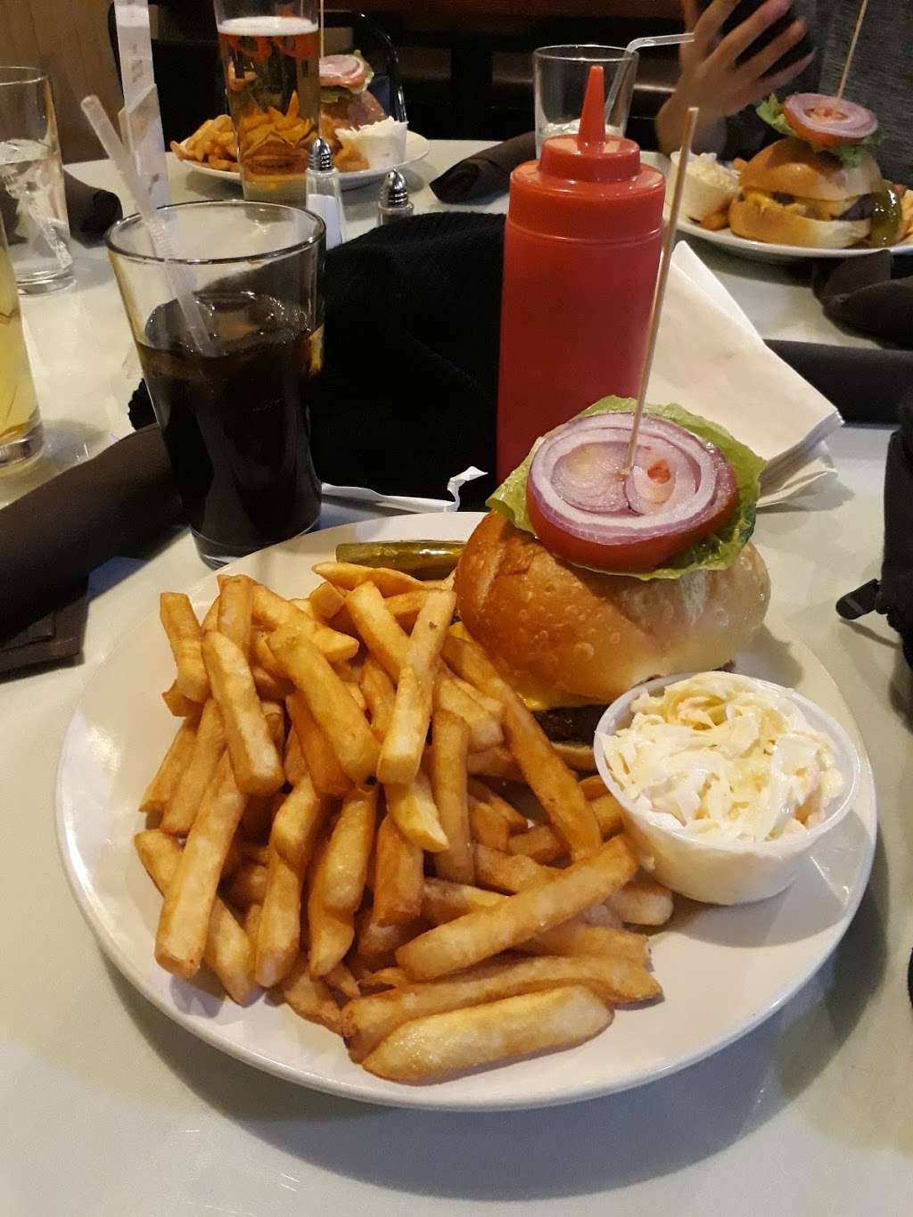 Tavern On The Lake | 101 N Main St, Hightstown, NJ 08520, USA | Phone: (609) 426-9345