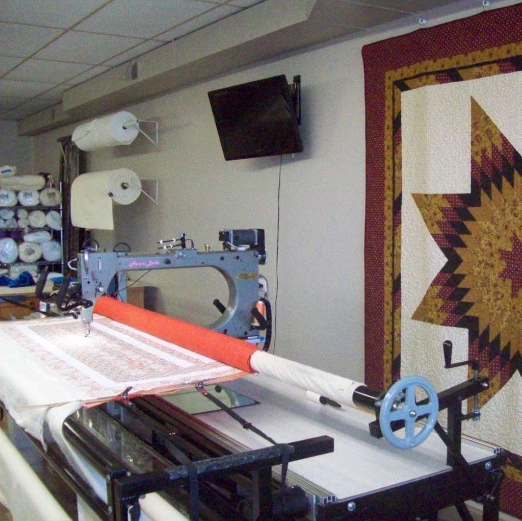 Quilting on the Fox | 137 W River Rd, Elgin, IL 60123, USA | Phone: (630) 787-4600