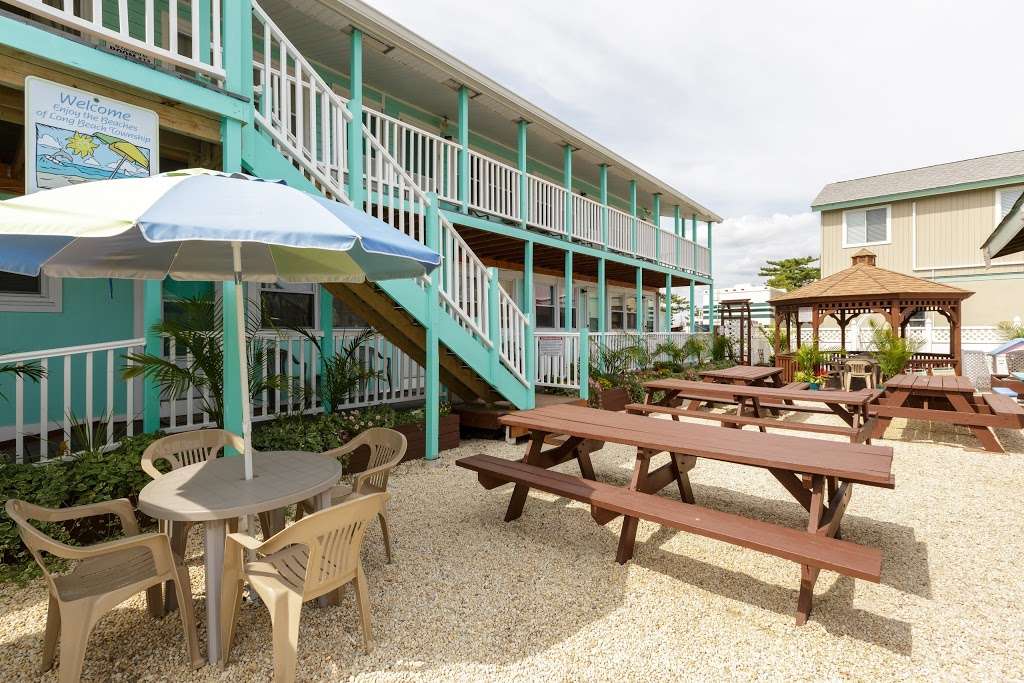 Lorrys Island End Motel | 23 W Washington Ave, Beach Haven, NJ 08008, USA | Phone: (609) 492-6363