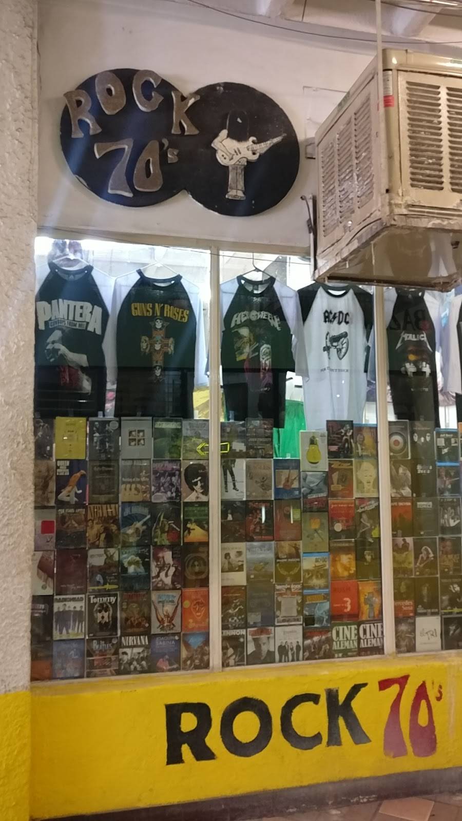 ROCK 70s | Local 3-A, Calle Manuel Bernal 242, Centro, 32000 Cd Juárez, Chih., Mexico | Phone: 656 612 0128