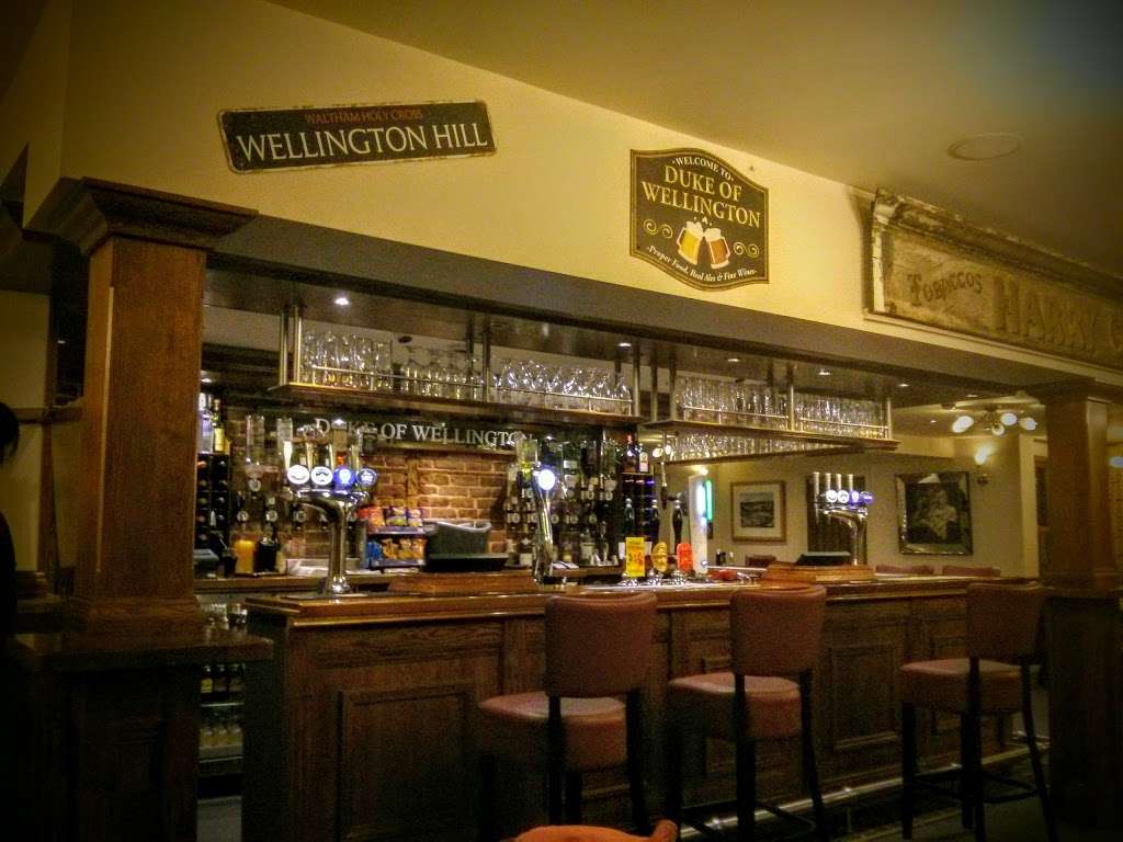 Harrys Brunch Club | Wellington Hill, Waltham Abbey, Loughton IG10 4AH, UK | Phone: 020 8502 1620